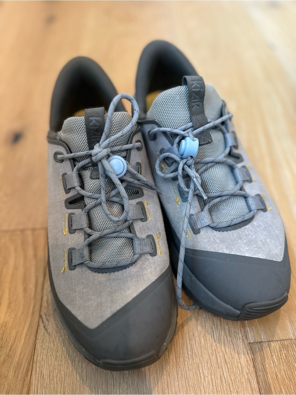 Kizik Hands-Free Slip-On Sneakers Gray Trail Style Adjustable Toggle